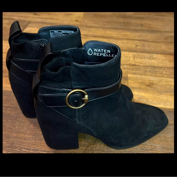 Vionic Women's Tenley Bootie Leather Suede Water Repellent Block/Square Toe - Picture 13 of 15